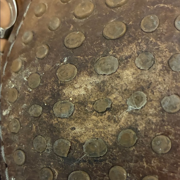 Tod’s Women’s Tan Leather Driving Loafers Moccasins w/ silver grommets. Size 37. - Picture 12 of 16